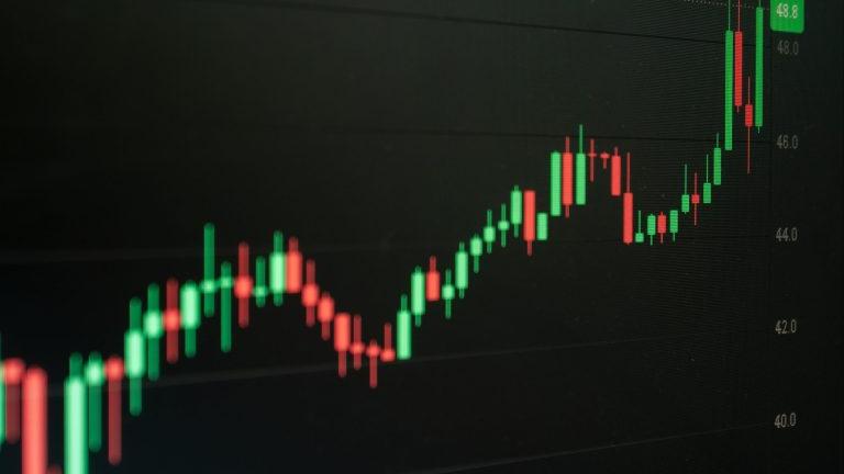 Global Markets Rally on Tech Strength and Corporate Dealmaking